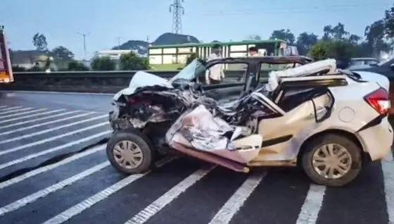 తమిళనాడులో ఘోర రోడ్డు ప్రమాదం: ఐదుగురు ఉత్తరాంధ్ర అయ్యప్పల మృతి తమిళనాడులో ఘోర రోడ్డు ప్రమాదం: ఐదుగురు ఉత్తరాంధ్ర అయ్యప్పల మృతి