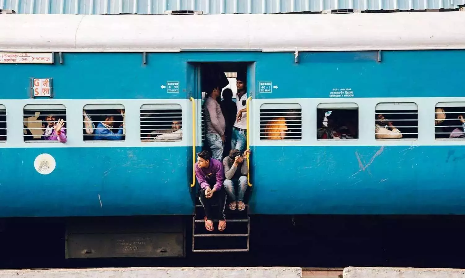 నేడు, రేపు ప్రత్యేక రైళ్లను నడపనున్న సెంట్రల్ రైల్వే.. నేడు, రేపు ప్రత్యేక రైళ్లను నడపనున్న సెంట్రల్ రైల్వే..