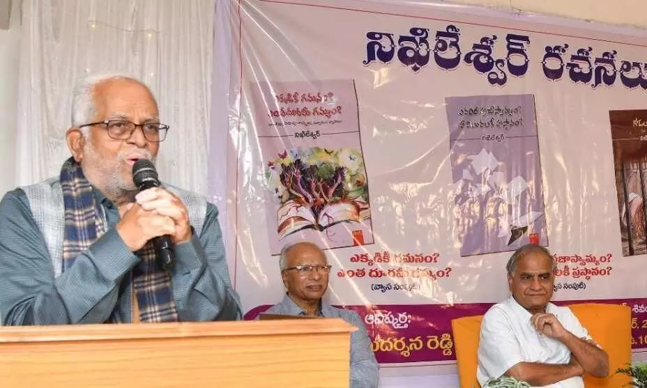 ప్రశ్నించడమే ప్రజాస్వామ్యానికి ఊపిరి, మాట్లాడుతూనే ఉండండి!