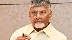 ఇంగ్లీషు మీడియం పేరుతో డ్రామాలు చేశారు
