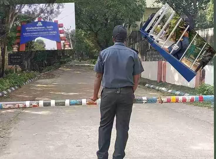 తిరుపతి సంస్కృత విశ్వవిద్యాలయంలో ఆంక్షలు ఎందుకు..?