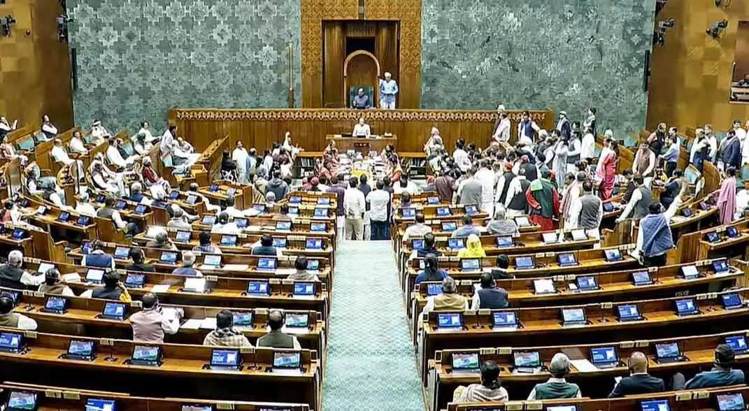 ‘ఎస్ఐఆర్’ నిర్వహించాలంటే ఈసీ కారణం చెప్పాల్సిందే ‘ఎస్ఐఆర్’ నిర్వహించాలంటే ఈసీ కారణం చెప్పాల్సిందే