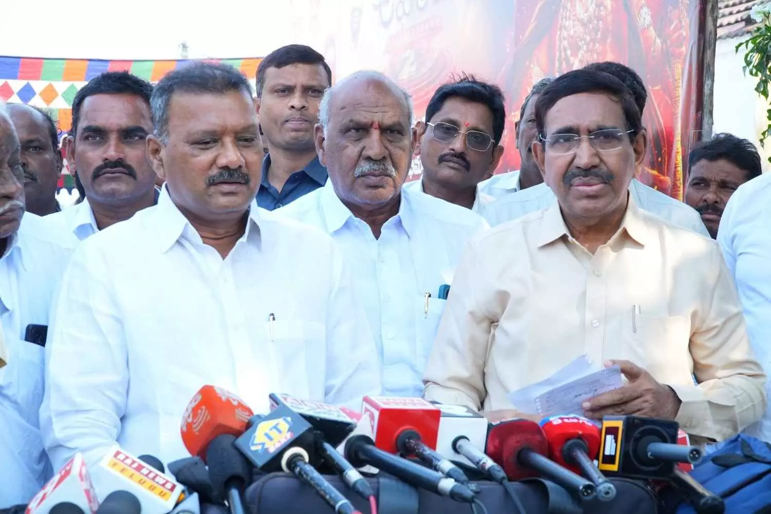 రెండోదశ పూలింగ్ లో 20,494 ఎకరాలు రెండోదశ పూలింగ్ లో 20,494 ఎకరాలు