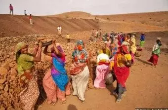 మహాత్మాగాంధీ ఉపాధి హామీ పథకం పేరు మళ్లీ మారింది! మహాత్మాగాంధీ ఉపాధి హామీ పథకం పేరు మళ్లీ మారింది!