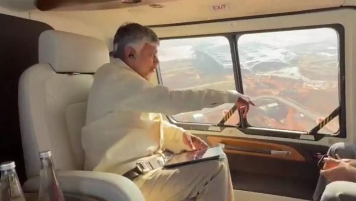 ఉత్తరాంధ్ర ప్రాజెక్టులపై చంద్రబాబు విహంగ వీక్షణం! ఉత్తరాంధ్ర ప్రాజెక్టులపై చంద్రబాబు విహంగ వీక్షణం!