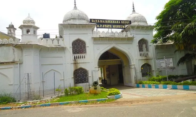 తెలంగాణ మ్యూజియంలో చిక్కుకు పోయిన ఆంధ్రుల చరిత్ర తెలంగాణ మ్యూజియంలో చిక్కుకు పోయిన ఆంధ్రుల చరిత్ర