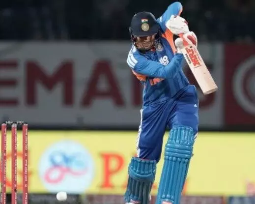 IND vs SA: దక్షిణాఫ్రికాను దడదడలాడించిన టీమ్ ఇండియా IND vs SA: దక్షిణాఫ్రికాను దడదడలాడించిన టీమ్ ఇండియా