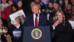 బీబీసీపై పది బిలియన్ డాలర్ల దావా వేసిన ట్రంప్