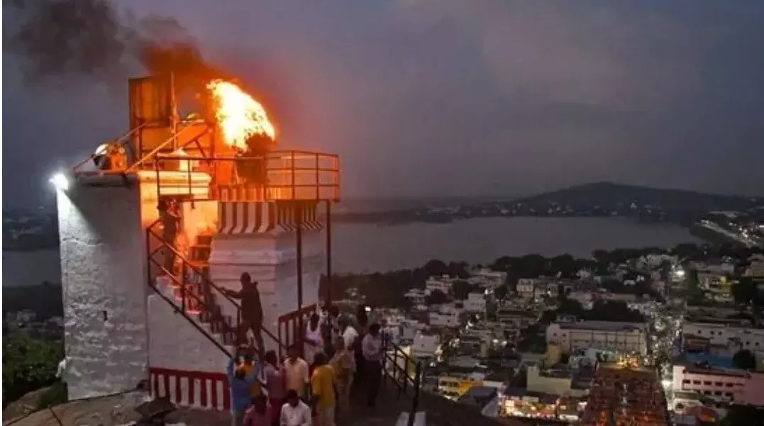 తిరుపరంకుండ్రం వివాదం: కోర్టు ధిక్కార పిటిషన్ పై విచారణ తిరుపరంకుండ్రం వివాదం: కోర్టు ధిక్కార పిటిషన్ పై విచారణ