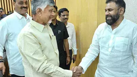 చంద్రబాబుకు అవార్డు..పవన్ కల్యాణ్ అభినందనలు
