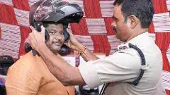 తిరుపతిలో ఆంక్షలు కఠినం.. బైక్ పై వెళ్లే ఇద్దరికీ హెల్మెట్ ఉండాల్సిందే