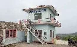 వెలిగల్లు.. నీరందక రైతులు ఘొల్లు, ఘొల్లు..