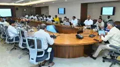 కేబినెట్ లో ఆ మంత్రి ఎందుకు కన్నీరు పెట్టుకున్నారు