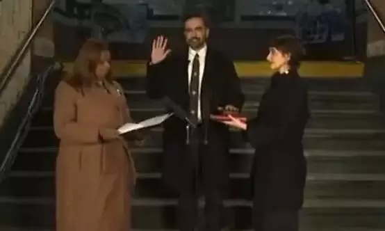 న్యూయార్క్: బైబిల్ పై కాకుండా ఖురాన్ పై ప్రమాణం చేసిన మమ్ధానీ