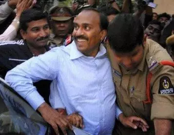 గాలి జనార్ధన్ రెడ్డిపై తూటా, కాల్పులెందుకు జరిగాయి? గాలి జనార్ధన్ రెడ్డిపై తూటా, కాల్పులెందుకు జరిగాయి?