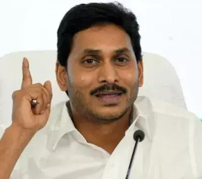 బాబు కప్పం కట్టలేక పారిపోతున్నాయి..ఆర్‌బీఐ రిపోర్టుతో జగన్ కౌంటర్