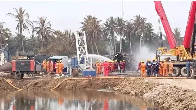 ఇరుసుమండ.. పూర్తిగా ఆరిన మంట