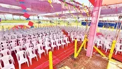 పందెం కోళ్లతో సంక్రాంతి సందడి