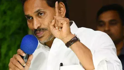 భూ రీ సర్వే మరో క్రెడిట్ చోరీ : వైఎస్ జగన్