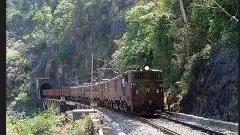 గుండెకాయ లేకుండా విశాఖ  రైల్వే జోన్