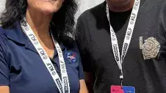 సునీత విలియమ్స్, ప్రకాష్ రాజ్ ’ఓవర్ ది మూన్‘ ఫొటోొస్ వైరల్