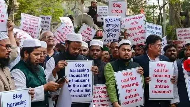 SIR భయాలు.. ముస్లిం ఓటర్లలో కలవరం..