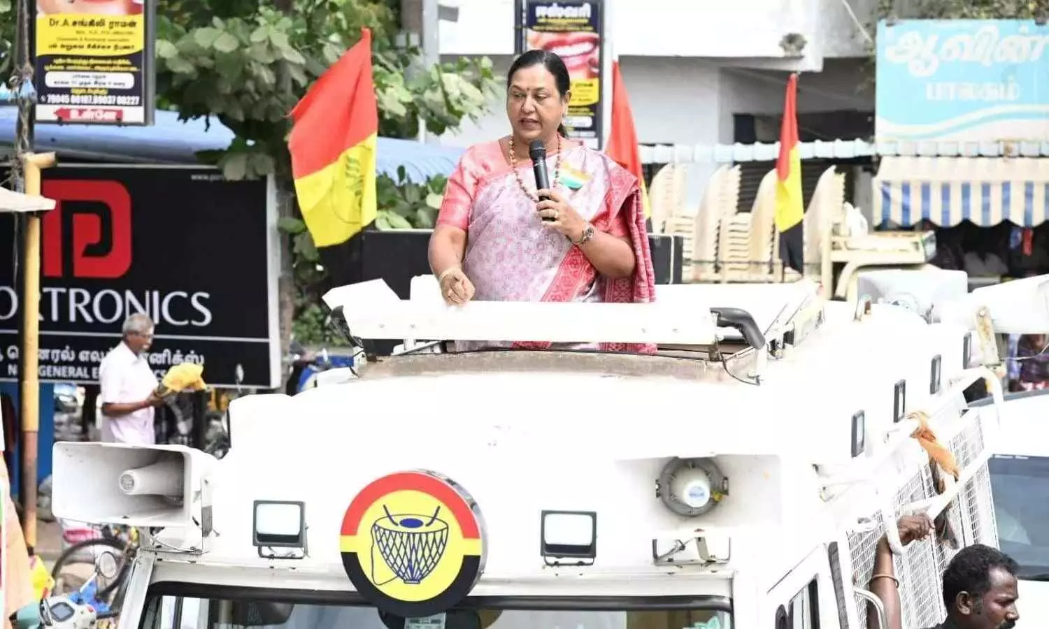 తమిళనాడు ఎన్నికలు: డీఎంకే–కాంగ్రెస్ కూటమిలోకి డీఎండీకే ఎంట్రీ? తమిళనాడు ఎన్నికలు: డీఎంకే–కాంగ్రెస్ కూటమిలోకి డీఎండీకే ఎంట్రీ?