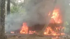 విద్యుత్ తీగలు తగిలి లారీ దగ్ధం..వ్యాపారి సజీవదహనం