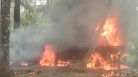 విద్యుత్ తీగలు తగిలి లారీ దగ్ధం..వ్యాపారి సజీవదహనం