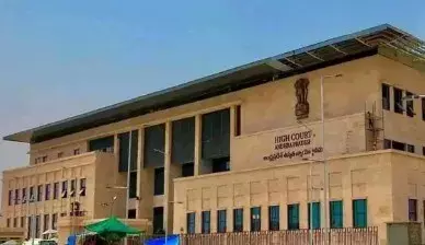 పన్నులు కడితే హక్కులు రావట