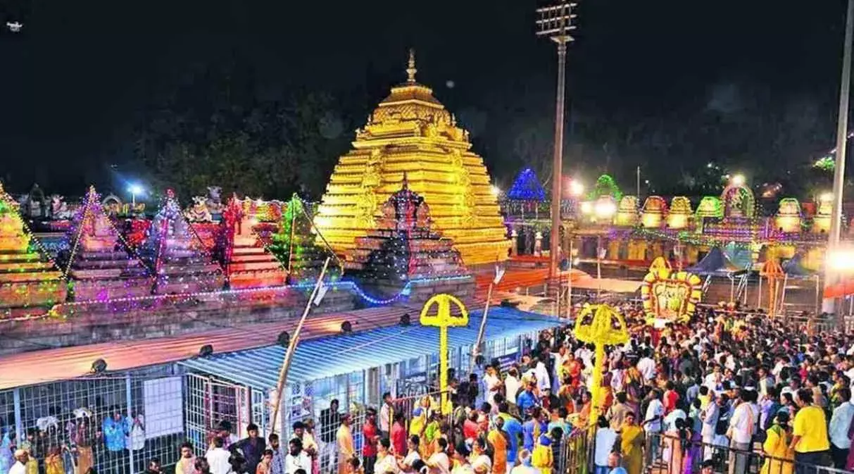 ఏపీలో మహా శివరాత్రి: సాంప్రదాయ భక్తి.. ఆధునిక స్పర్శతో సందడి!