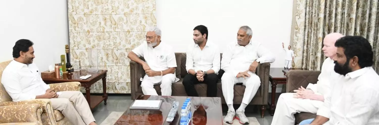 వైఎస్సార్సీపీలో రాజకీయ ఉద్రిక్తత వైఎస్సార్సీపీలో రాజకీయ ఉద్రిక్తత