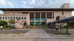 పాఠశాల ఆవరణల్లో దుకాణాలా? హైకోర్టు సీరియస్