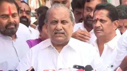 మేము బానిసలం కాదు..మమ్మల్ని వేధిస్తే చూస్తూ ఊరుకోం: ముద్రగడ