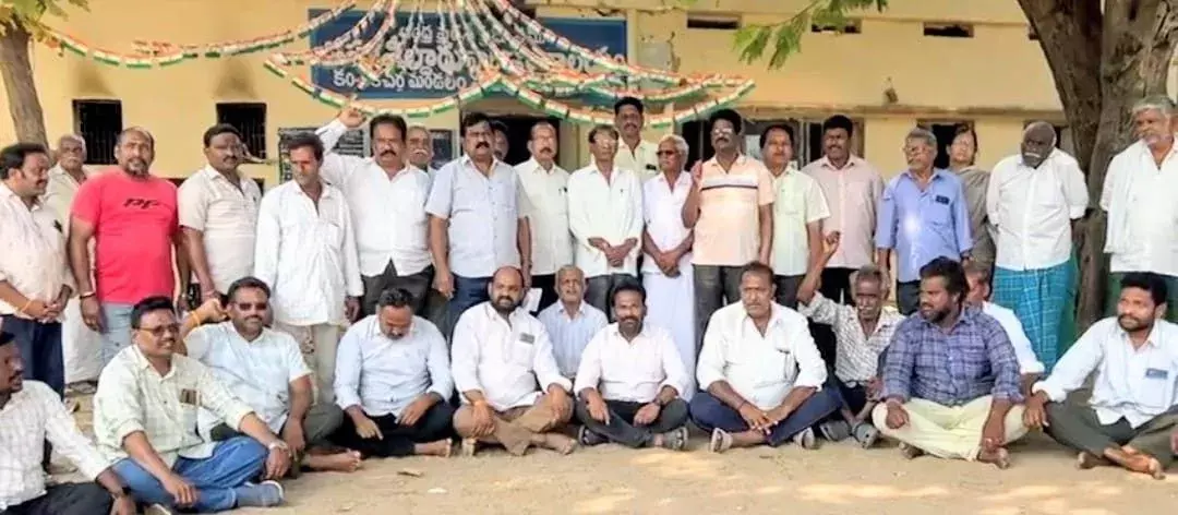 ఆందోళన బాట పట్టిన అమరావతి ఓఆర్ఆర్ రైతులు