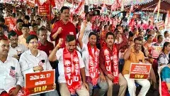 ఉపాధ్యాయుల ధర్నా