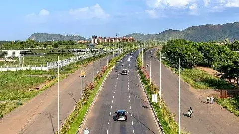అమరావతిలో ఎన్ని ట్రంక్ రోడ్లు నిర్మిస్తున్నారో తెలుసా?