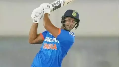 కొంపముంచిన శివం దూబే: ఒకే ఓవర్‌లో 26 పరుగులు!