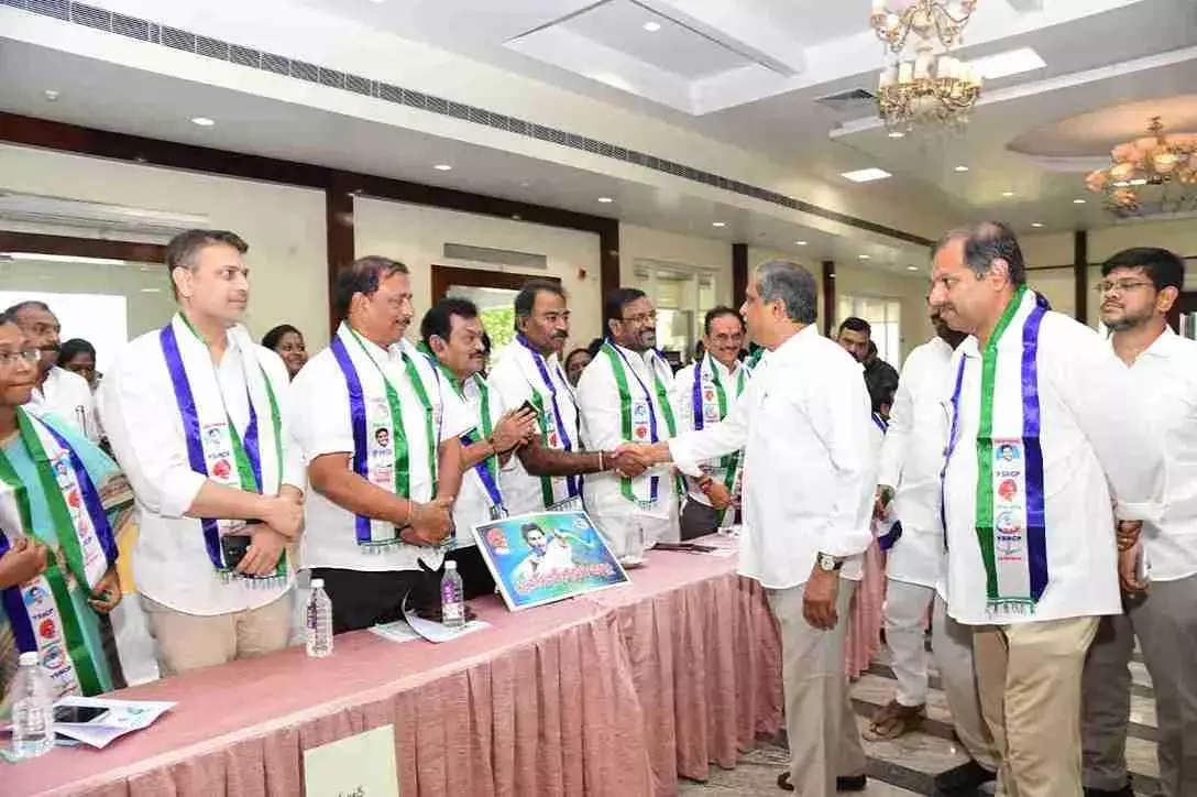 సీమ నీటి ఉద్యమ జెండా పట్టనున్న జగన్..