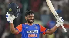 చెలరేగిన సంజూ శాంసన్, సెమీస్ కి దూసుకెళ్లిన ఇండియా