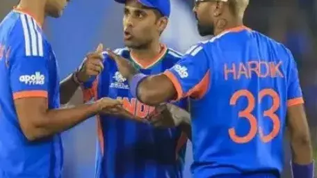 చెలరేగిన సంజూ శాంసన్, సెమీస్ కి దూసుకెళ్లిన ఇండియా