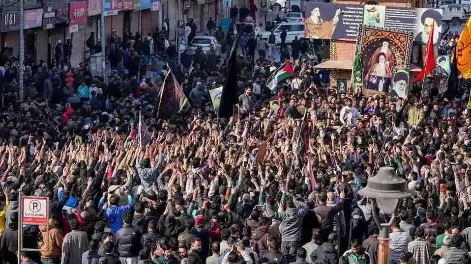 ఖమేనీ నిరసనలు: ‘తప్పుదోవ పట్టించే’ కంటెంట్‌పై కేసులు