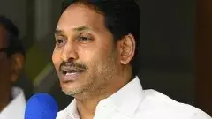 దేవుడంటే బాబుకు భయమూ లేదు.. భక్తీ లేదు: జగన్