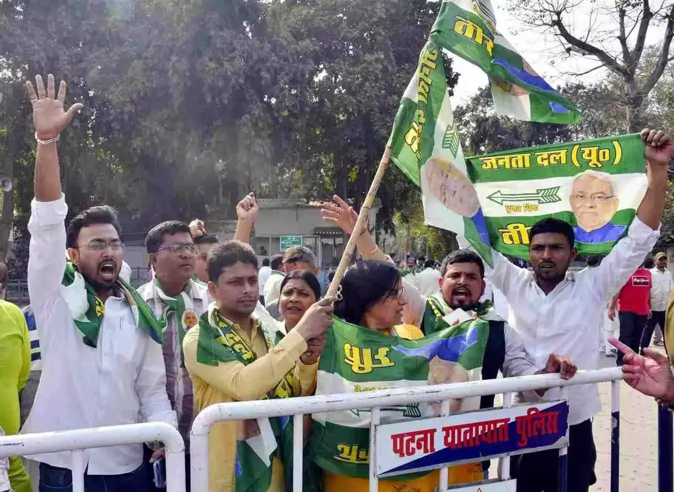 ముఖ్యమంత్రి పదవికి నితీష్ రాజీనామా..