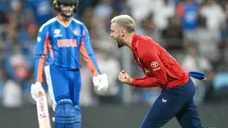 ఫైనల్లోకి దూసుకెళ్లిన టీమ్ ఇండియా