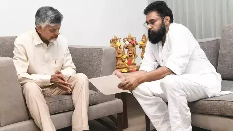 కేబినెట్‌కు ఆరుగురు మంత్రుల డుమ్మా: మళ్లీ మొహం చాటేసిన పవన్ కల్యాణ్