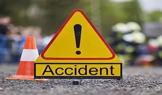 ఘోర ప్రమాదం..ఐదుగురు కూలీల దుర్మరణం ఘోర ప్రమాదం..ఐదుగురు కూలీల దుర్మరణం