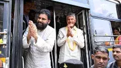 దివ్యాంగులతో కలిసి..ప్రయాణం చేసి