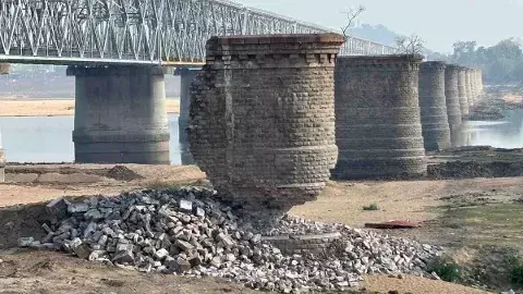 చరిత్ర పుటల్లోకి కృష్ణా బ్రిటీష్ రైల్ బ్రిడ్జి