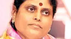 వైఎస్సార్ భార్యగా చేతులు జోడించి వేడుకుంటున్నా..